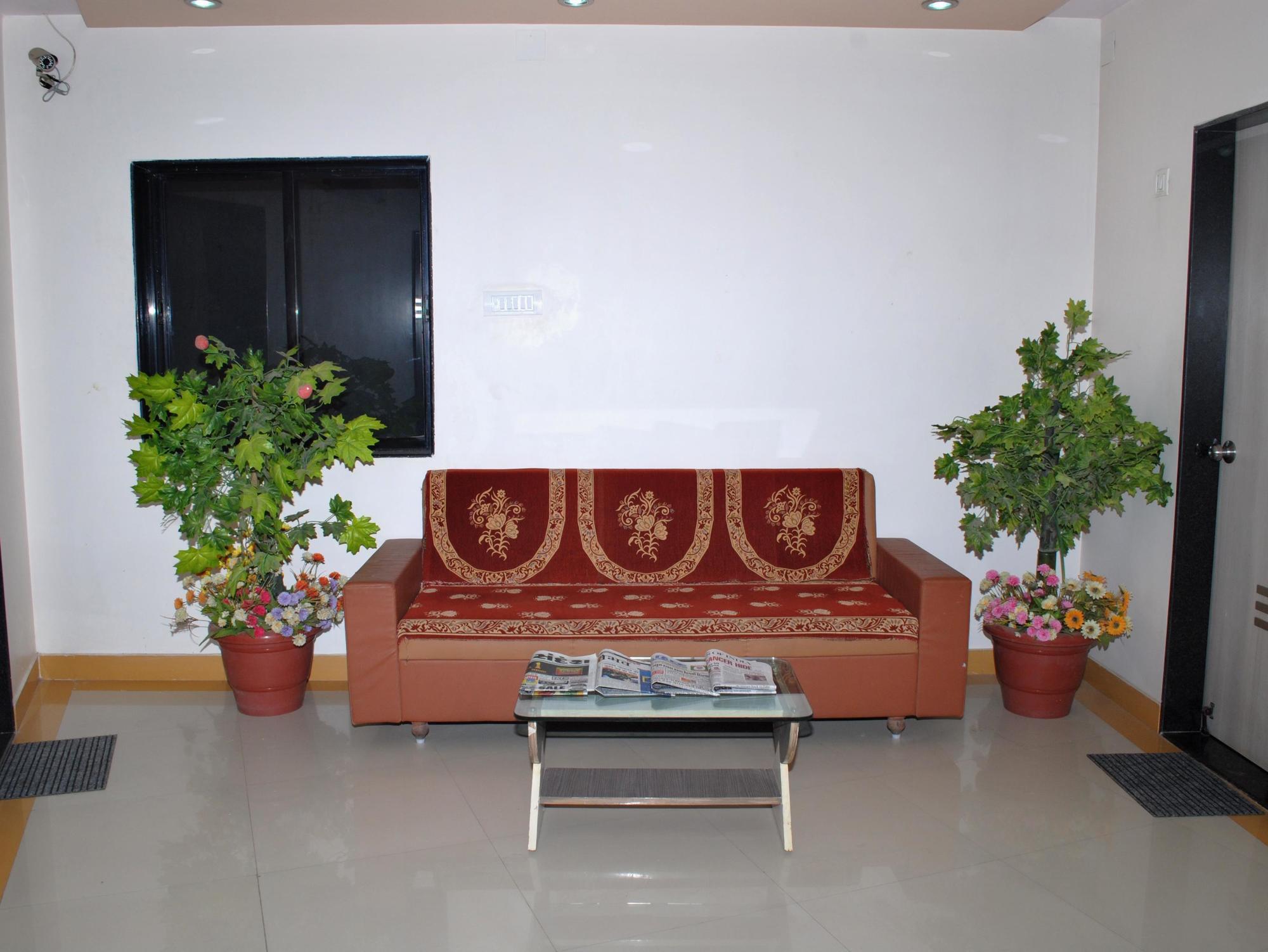 Oyo 14943 Shubh Suvidha Hotel Somnath Exterior photo