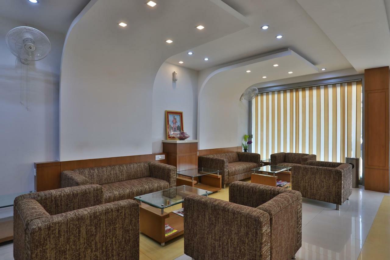 Oyo 14943 Shubh Suvidha Hotel Somnath Exterior photo